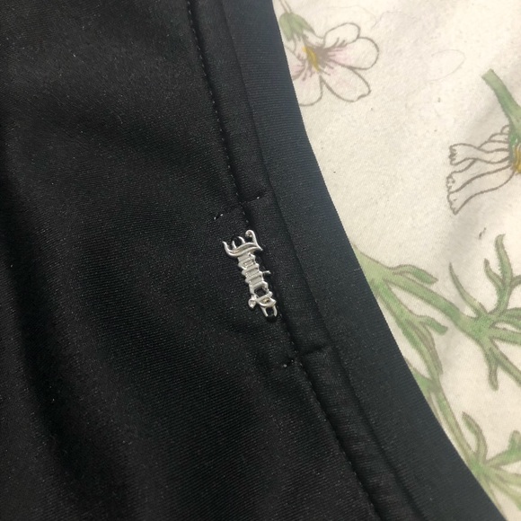 Beautiful Juicy Couture Crewneck - Picture 4 of 4